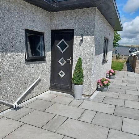 Beautiful Masons Hideaway Studio Apartment Bridgend  Exterior foto
